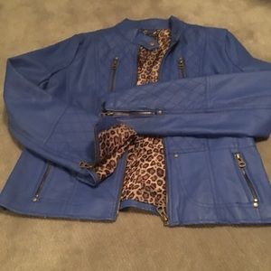 Blue crop blazer with leopard lining from C’Esttoi